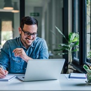 Meet your Posher, Leona